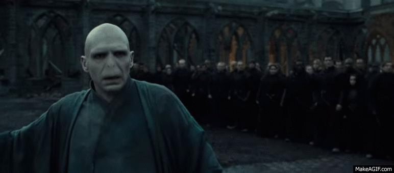 Voldemort contra Harry Potter en la batalla final hechizos utilizados
